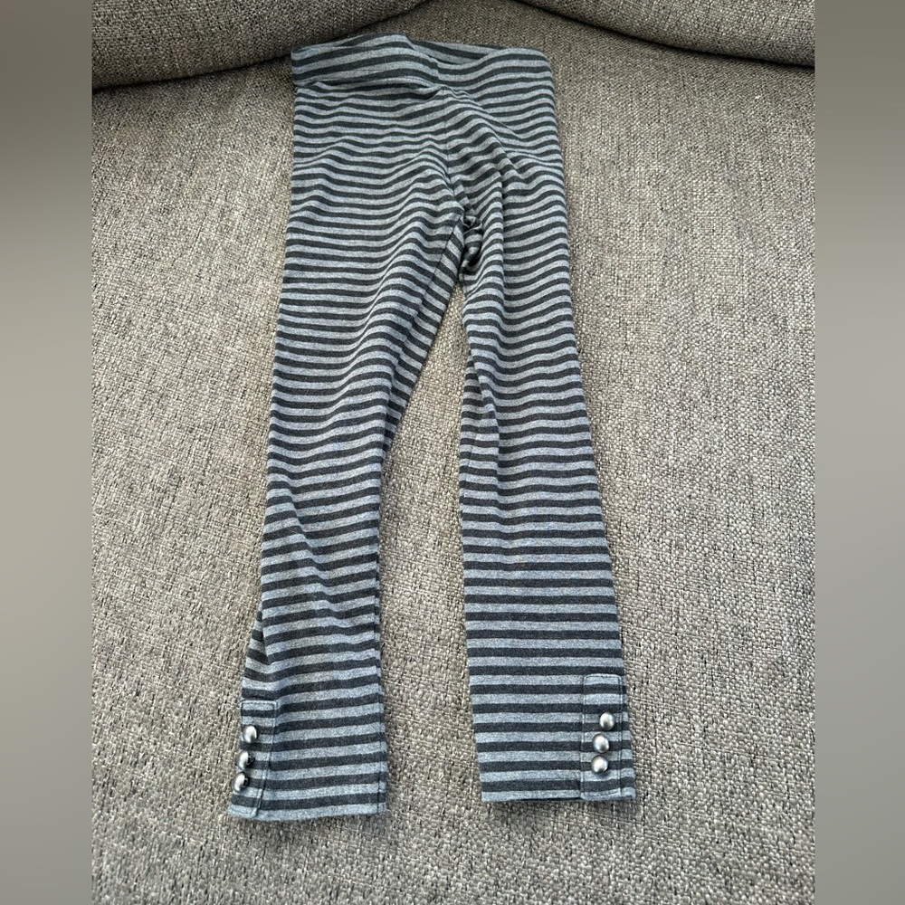 Old Navy Girls Gray Striped Leggings Button Ankle Cuff Accent Size M 8